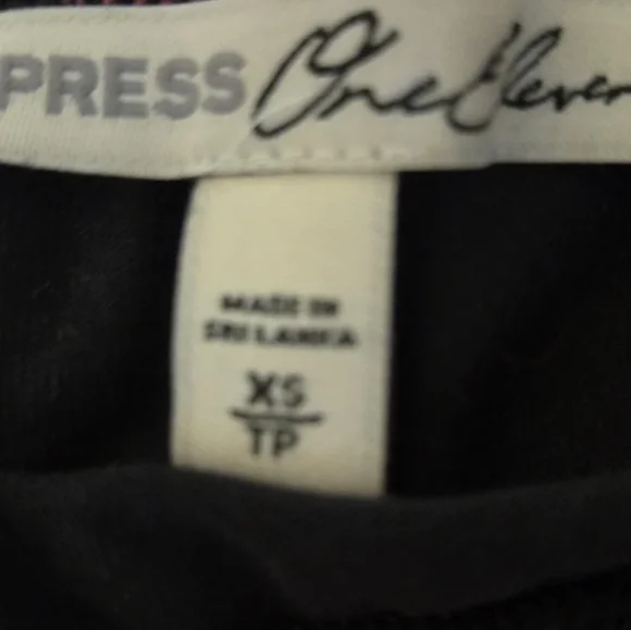 Express Off Shoulder Floral Bodysuit Top 🌸 - Picture 4 of 4